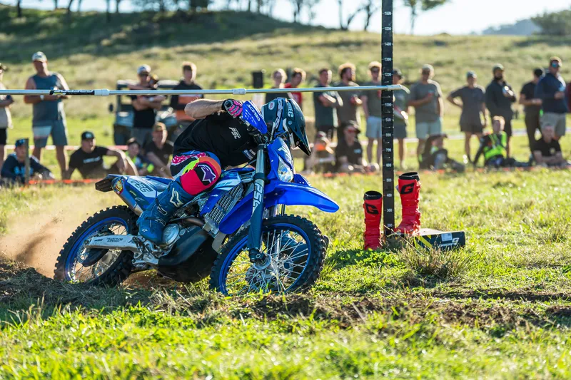 Rider cornering at Transmoto Narrabri